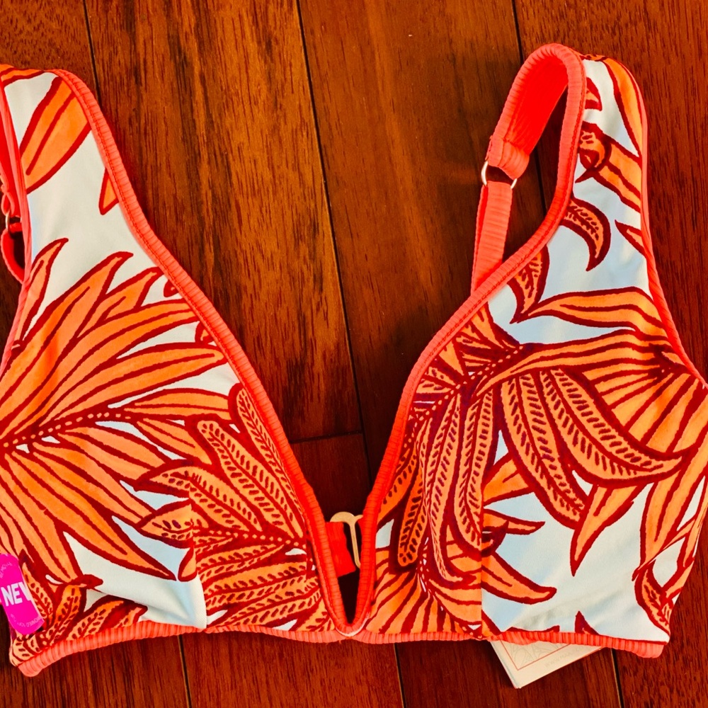 Maaji Bikini top NWT 🌺
